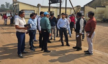 गणतंत्र दिवस की तैयारियों के संबंध में कलेक्टर ने रविशंकर स्टेडियम ग्राउंड का किया निरीक्षण