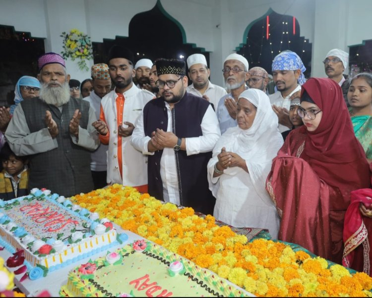 बाबा ताजुद्दीन के जन्मदिन पर तकरीर और लंगर में जुटे अकीदतमंद, की गईं दुआएं 