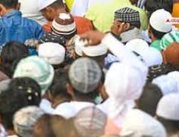 रमजान में मुस्लिम कर्मचारियों को एक घंटा पहले छुट्टी पर विवाद, अल्पसंख्यक विभाग ने बताया खबर भ्रामक