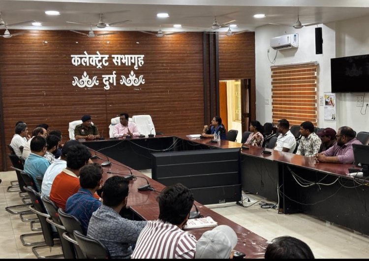 ’नो हेलमेट, नो पेट्रोल’’ आदेश के प्रभावी क्रियान्वयन हेतु बैठक संपन्न