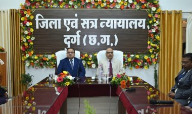 मुख्य न्यायाधीश रमेश सिन्हा की मौजूदगी में दुर्ग में राष्ट्रीय लोक अदालत, 10 लाख से ज्यादा मामलों का समाधान