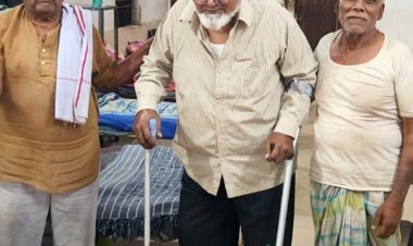 ईद पर वृद्धाश्रम में बंटी खुशियां, बुजुर्गों संग मनाया जश्न