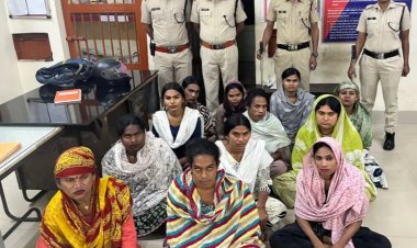 दुर्ग आरपीएफ का सख्त कदम, ट्रेन में अवैध वसूली कर रहे 12 किन्नर पकड़े गए