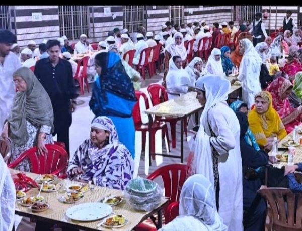 रोजा-इफ्तार में की गई अमन की दुआएं