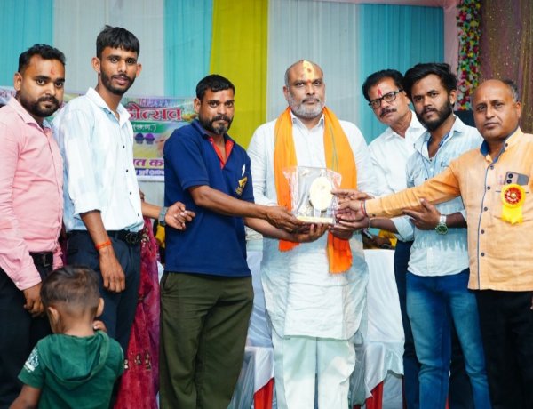 लोक संस्कृति के रंग में रंगा दुर्ग ग्रामीण क्षेत्र, फाग प्रतियोगिता में शामिल हुए विधायक ललित चंद्राकर