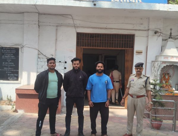 गैस एजेंसी में ग्राहकों को  बाउंसरों के द्वारा मारपीट करने पर 03 बाउंसरों के ऊपर प्रतिबंधात्मक कार्यवाही