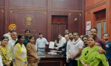 दुर्ग में जनहित के मुद्दों पर कांग्रेस मुखर, कलेक्टर को सौंपा मांग पत्र