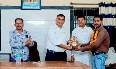 रक्तदान के क्षेत्र में उत्कृष्ट कार्य करने पर रेलवे ने किया दीपक का सम्मान