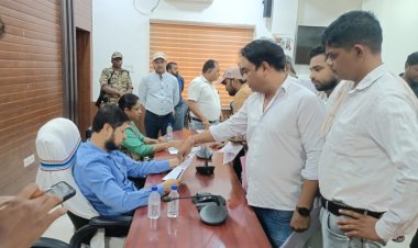 निजी स्कूलस हर साल बिना किसी कारण फीस बढ़ाना बंद करे,गर्मी कि छुट्टी में नो स्कूल तो नो फीस लागू करे -- अय्यूब खान