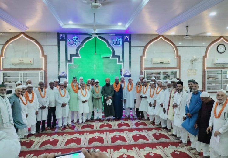 जामा मस्जिद सेक्टर -6 में हज यात्रियों का सम्मान, अवाम से दुआ और माफी की गुजारिश