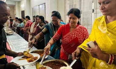 मजदूर दिवस पर सफाई कर्मियों का सम्मान, महापौर ने किया स्नेह भोज आयोजन