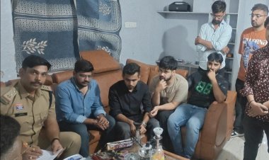 फ्लैट में चल रहा था अवैध हुक्का अड्डा, 6 आरोपी गिरफ्तार – दुर्ग पुलिस की कार्रवाई
