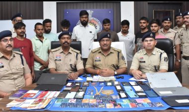दुर्ग पुलिस का बड़ा एक्शन: अंतर्राज्यीय ऑनलाइन सट्टा गिरोह का भंडाफोड़, 9 गिरफ्तार