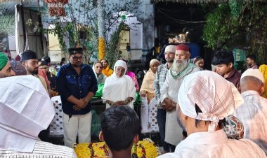 नानी अम्मा के 20वें उर्स में उमड़ा अकीदतमंदों का सैलाब, चादरपोशी व लंगर का आयोजन