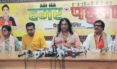 रायपुर में बोले देवकी नंदन ठाकुर: गीता का ज्ञान नहीं मिलने से बच्चे संस्कारों से दूर हो रहे हैं