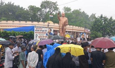सोनम वांगचुक के समर्थन में रायपुर में प्रदर्शन, पेपर लीक पर युवाओं का आक्रोश