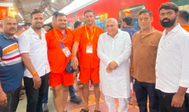 युवक कांग्रेस अध्यक्ष के प्रमुख दावेदार ऋषि साहू ने बाबा धाम जा रहे श्रद्धालुओं का किया अभिनंदन