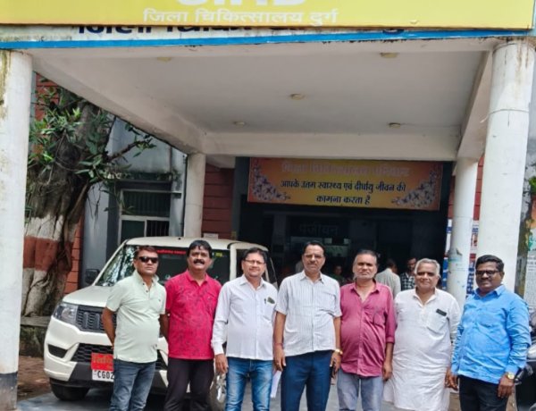 ओपीडी में लंबी कतारें, डॉक्टर गायब; जिला अस्पताल की बदहाली पर कांग्रेस का हमला