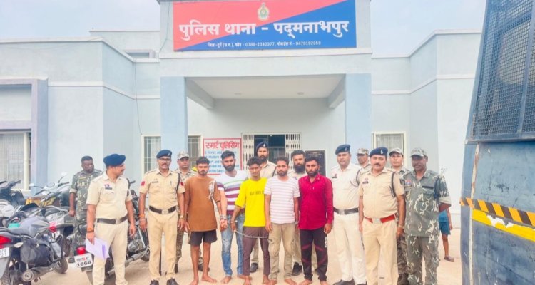 दुर्ग : पुरानी रंजिश में युवक की हत्या: एक ही परिवार के 6 आरोपी 12 घंटे के भीतर गिरफ्तार, हथियार और कपड़े बरामद