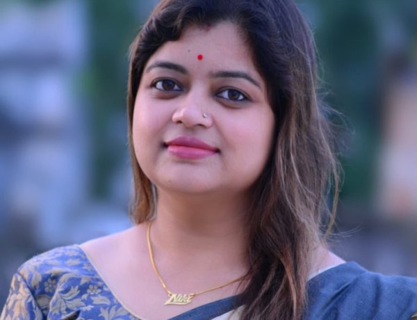 भूपेश बघेल के जन्मदिन के बैनर हटाने पर कांग्रेस में आक्रोश,निकिता मिलिंद ने प्रशासन की कार्रवाई को बताया दुर्भाग्यपूर्ण