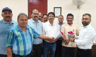 नगरीय निकाय कर्मचारियों की 15 सूत्रीय मांगों को लेकर महासंघ ने शासन को सौंपा मांग पत्र, 1 अक्टूबर को रायपुर के तुता में धरना