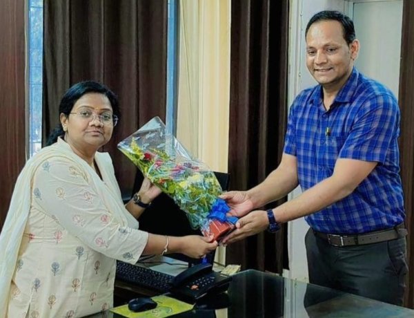 दुर्ग नगर निगम की नई आयुक्त लीना कोसम ने संभाला कार्यभार, विभागवार कामकाज की ली जानकारी
