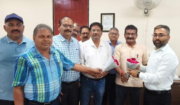 नगरीय निकाय कर्मचारियों की 15 सूत्रीय मांगों को लेकर महासंघ ने शासन को सौंपा मांग पत्र, 1 अक्टूबर को रायपुर के तुता में धरना