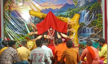 कैंप-2 गायत्री मंदिर चौक में विराजीं मां दुर्गा, श्रद्धालुओं में उत्साह