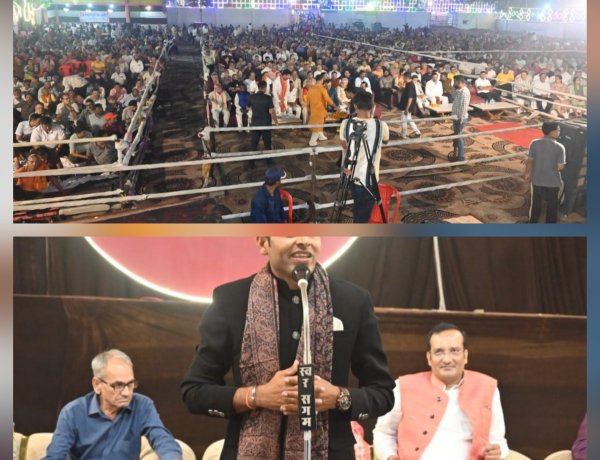 गंजपारा दुर्गोत्सव समिति के कवि सम्मेलन में देशभर के कवियों ने बांधा समां तिरंगे पर युवा कवि मयंक शर्मा की कविता सुनकर खड़े हुए श्रोता