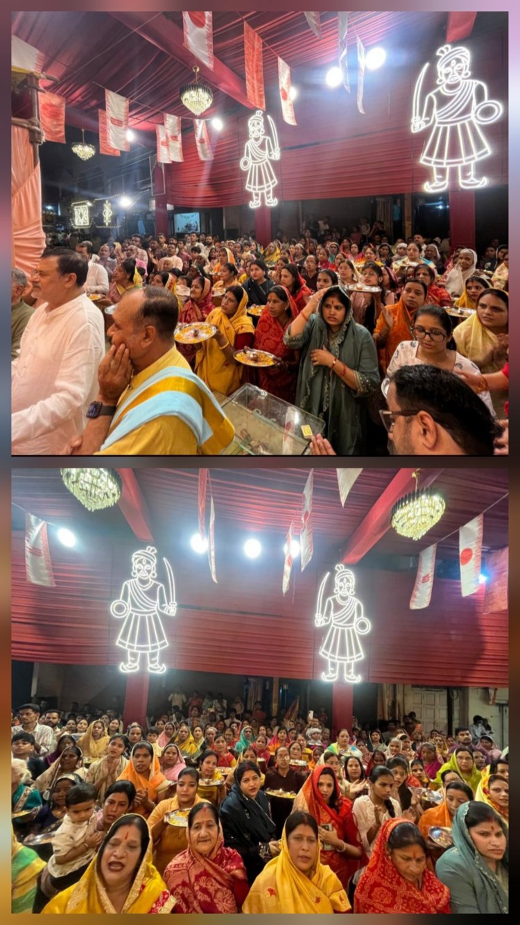 दुर्ग के सत्तीचौरा में 108 पूजा थाल से हुई माता की महाआरती, फूलों की वर्षा और आतिशबाजी ने मोहा मन