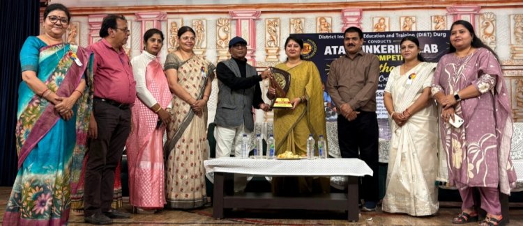 शासकीय स्कूलों के बच्चों ने दिखाई वैज्ञानिक प्रतिभा, आईआईटी भिलाई के प्रोफेसरों ने परखे 43 नवाचारी मॉडल